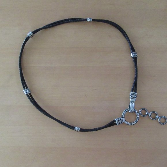 Black braided faux leather & ornate buckle silver belt - Picture 6 of 8